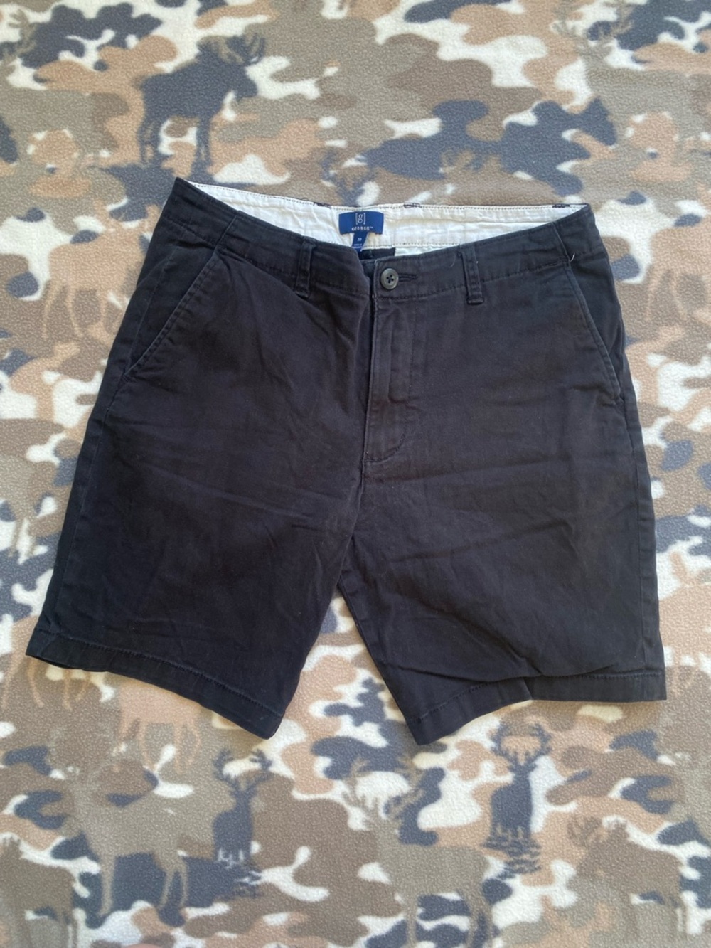 George Men's Black Flat-Front Casual Shorts Size 30.